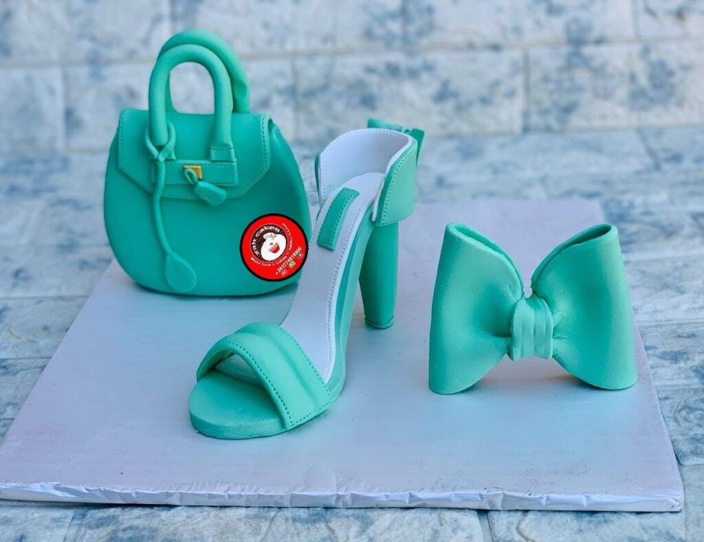 birthday cake fondant toppers for a woman cake by Zah Cakes- Bulawayo birthday cakes - Zimbabwe wedding cakes - featured vendor Fridays